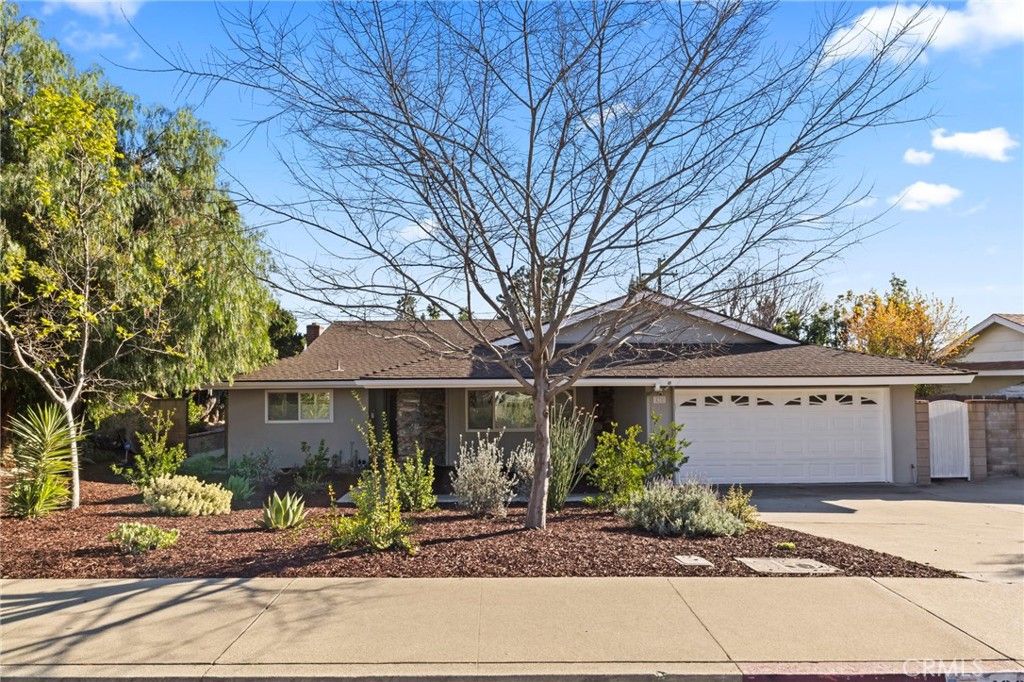 Image 3 of property listing at 430 Chaparral Drive, Claremont, CA 91711