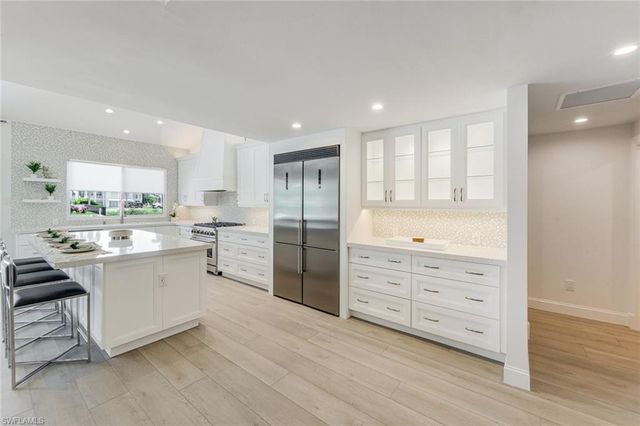 151 BAYVIEW AVE, Naples, FL 34108