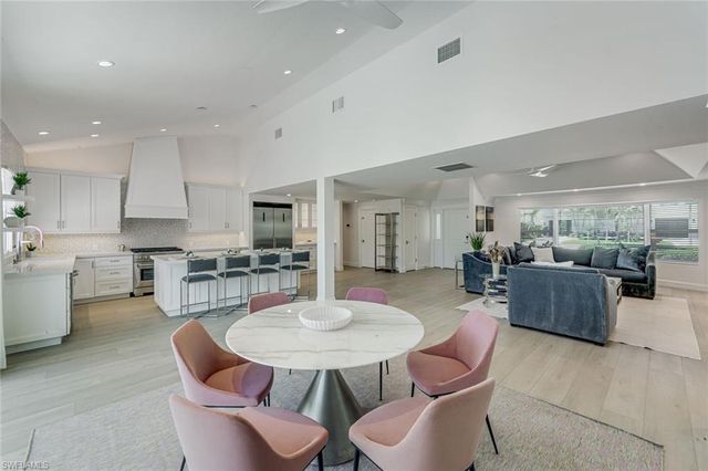 151 BAYVIEW AVE, Naples, FL 34108