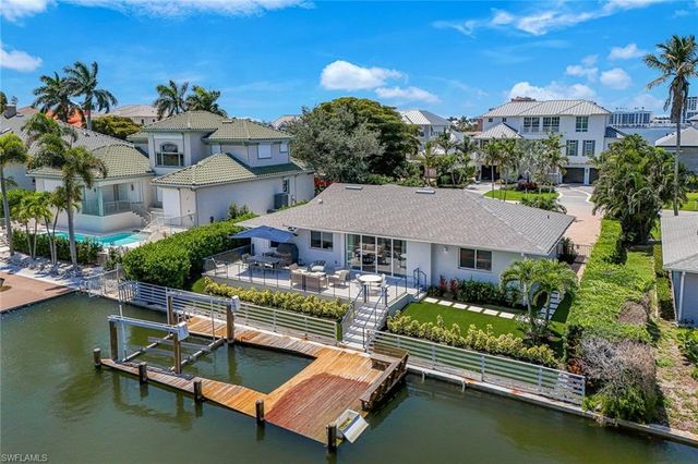 151 BAYVIEW AVE, Naples, FL 34108
