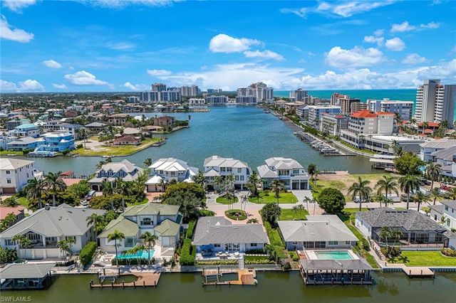151 BAYVIEW AVE, Naples, FL 34108