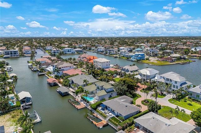 151 BAYVIEW AVE, Naples, FL 34108