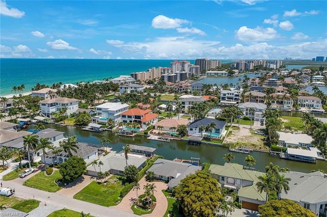 151 BAYVIEW AVE, Naples, FL 34108
