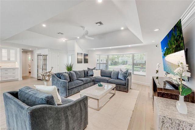 151 BAYVIEW AVE, Naples, FL 34108
