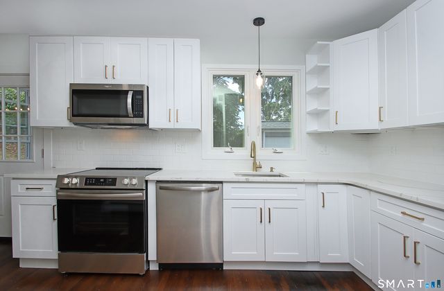 217 Ledgeside Avenue, Waterbury, CT 06708