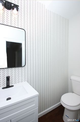 217 Ledgeside Avenue, Waterbury, CT 06708