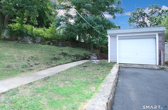 217 Ledgeside Avenue, Waterbury, CT 06708