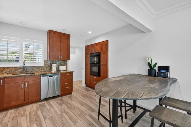 850 W Camino Real, Boca Raton, FL 33486