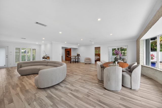 850 W Camino Real, Boca Raton, FL 33486