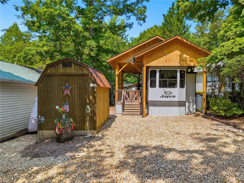 104 Cindy Parkway, Cleveland, GA 30528