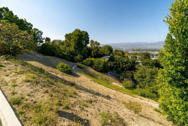 3400 Wrightwood Drive, Studio City, CA 91604