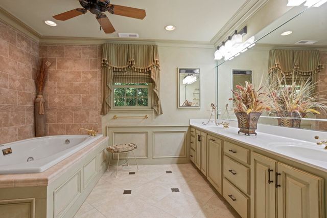 1228 Shadowood Drive, Spartanburg, SC 29301