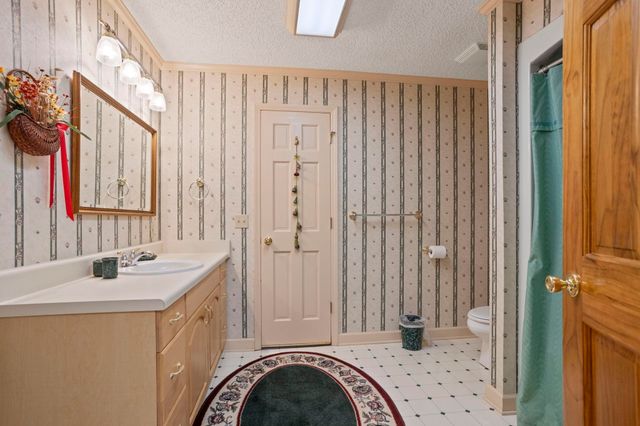 1228 Shadowood Drive, Spartanburg, SC 29301