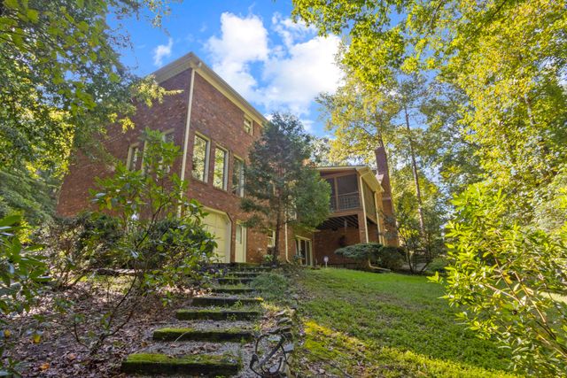 1228 Shadowood Drive, Spartanburg, SC 29301