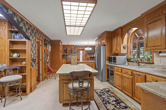 1228 Shadowood Drive, Spartanburg, SC 29301