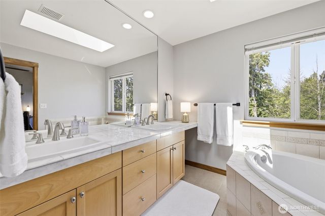 21506 117th Avenue SE, Kent, WA 98031