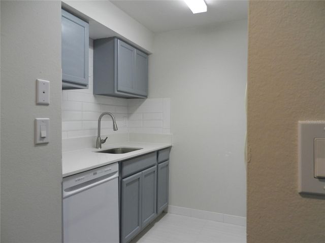 4013 DREAM OAK PL 103, Tampa, FL 33613