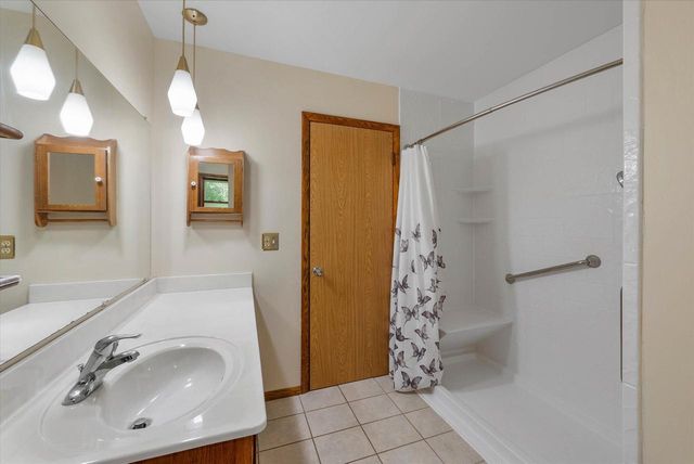 W235N6442 Outer Circle DRIVE, Sussex, WI 53089