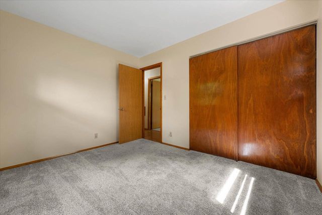 W235N6442 Outer Circle DRIVE, Sussex, WI 53089