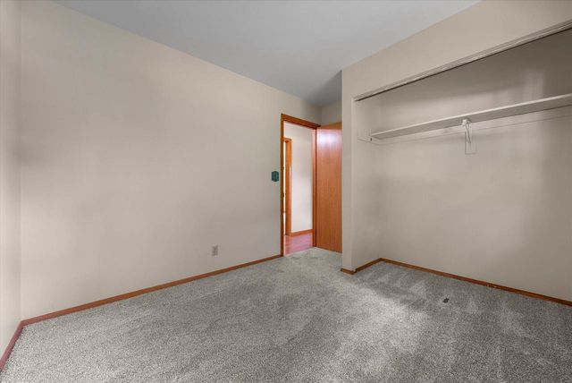 W235N6442 Outer Circle DRIVE, Sussex, WI 53089