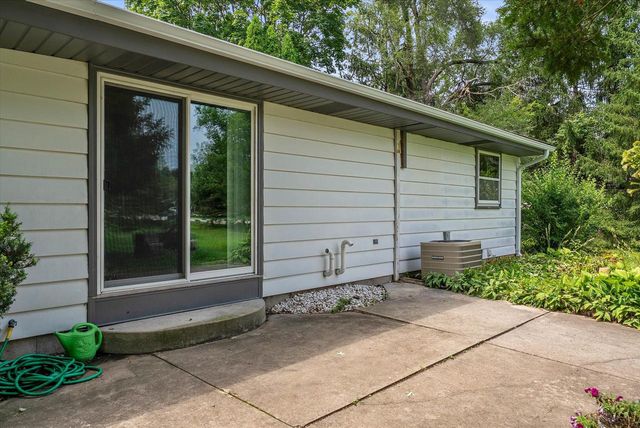 W235N6442 Outer Circle DRIVE, Sussex, WI 53089