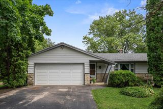 W235N6442 Outer Circle DRIVE, Sussex, WI 53089