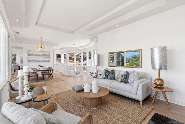 7802 Prospect Place, La Jolla, CA 92037