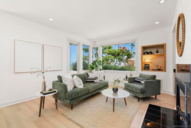 7802 Prospect Place, La Jolla, CA 92037