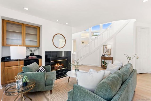 7802 Prospect Place, La Jolla, CA 92037