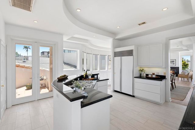 7802 Prospect Place, La Jolla, CA 92037