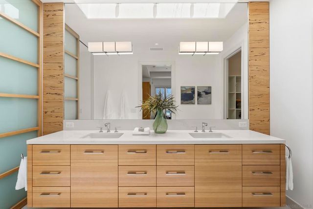 7802 Prospect Place, La Jolla, CA 92037
