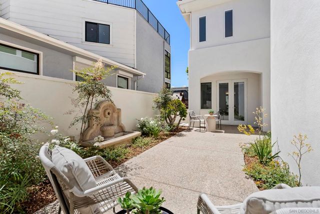7802 Prospect Place, La Jolla, CA 92037