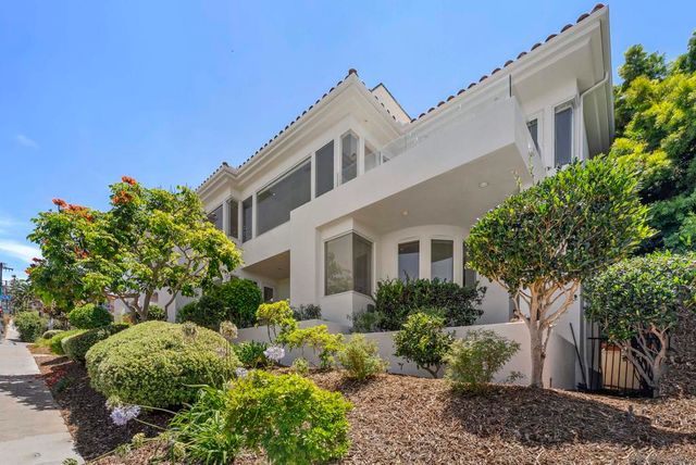 7802 Prospect Place, La Jolla, CA 92037