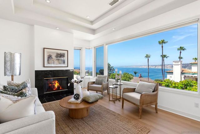 7802 Prospect Place, La Jolla, CA 92037