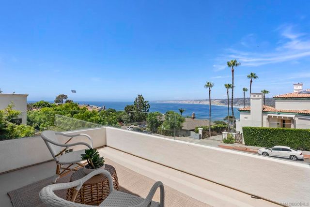 7802 Prospect Place, La Jolla, CA 92037