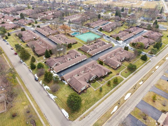 971 Pine Needles Drive, Washington Twp, OH 45458