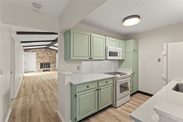 971 Pine Needles Drive, Washington Twp, OH 45458