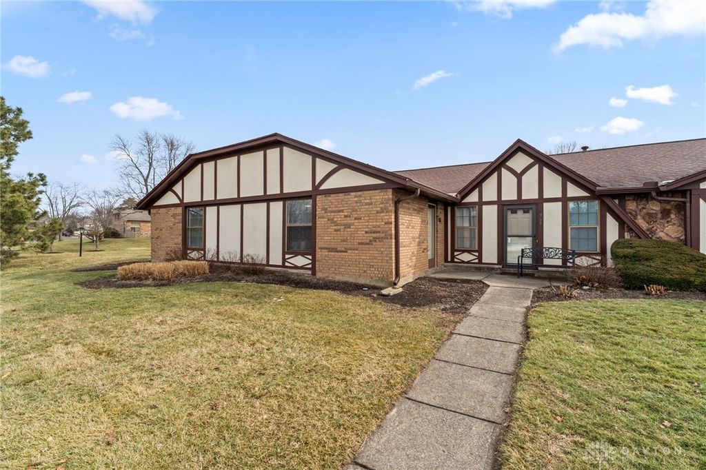 971 Pine Needles Drive, Washington Twp, OH 45458