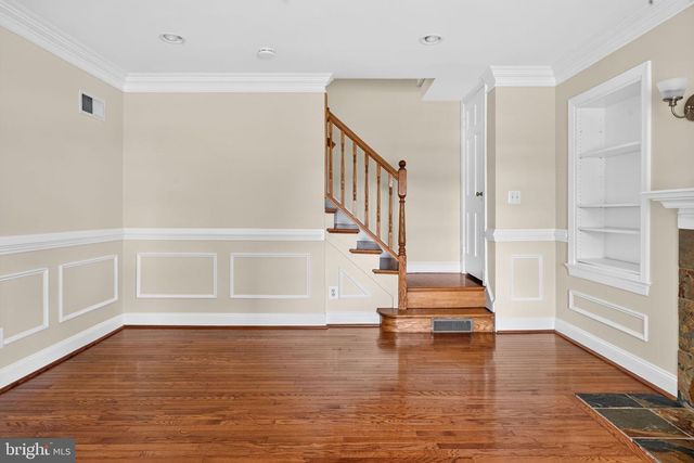 4705 22ND ST N, Arlington, VA 22207