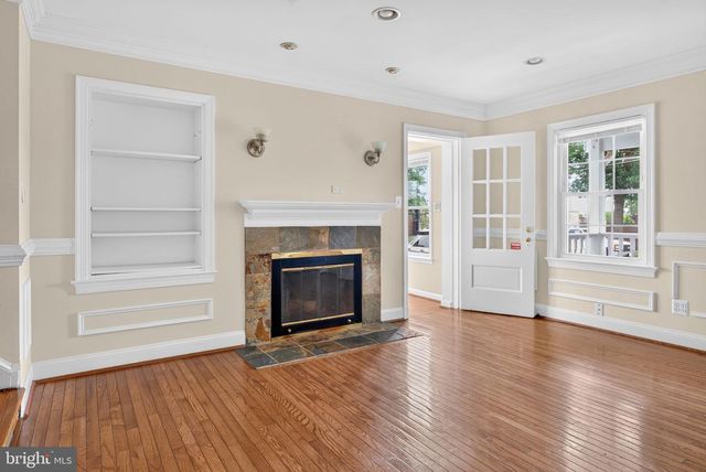 4705 22ND ST N, Arlington, VA 22207
