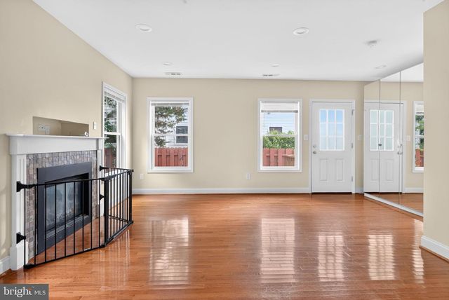 4705 22ND ST N, Arlington, VA 22207