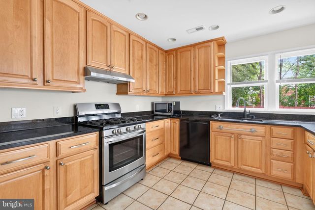 4705 22ND ST N, Arlington, VA 22207