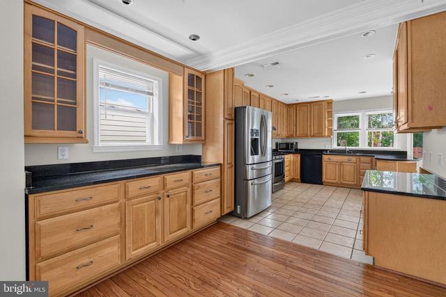 4705 22ND ST N, Arlington, VA 22207