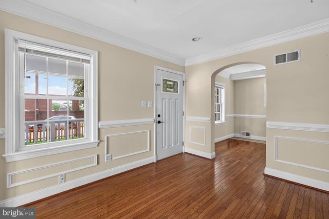 4705 22ND ST N, Arlington, VA 22207