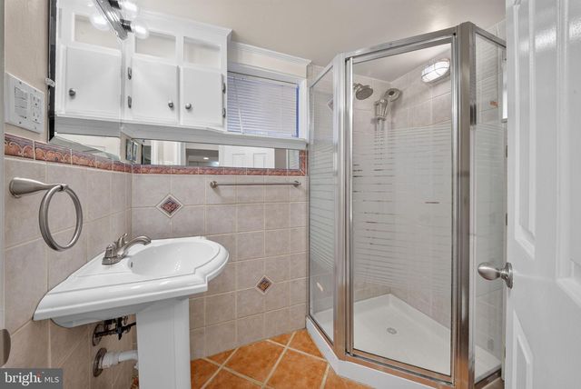 4705 22ND ST N, Arlington, VA 22207