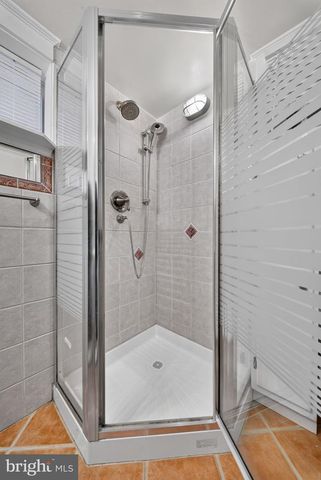 4705 22ND ST N, Arlington, VA 22207