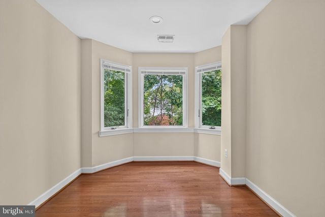 4705 22ND ST N, Arlington, VA 22207
