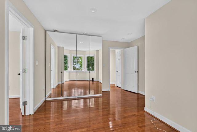 4705 22ND ST N, Arlington, VA 22207