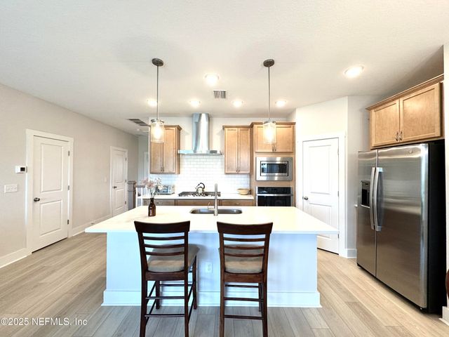 9860 ELEMENT Road, Jacksonville, FL 32256