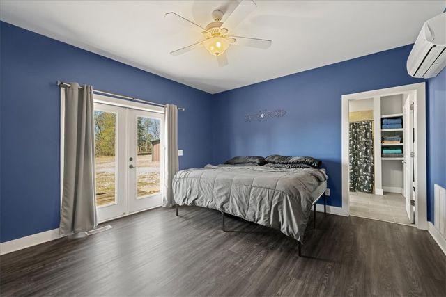 212 Winding Lane, Seneca, SC 29672